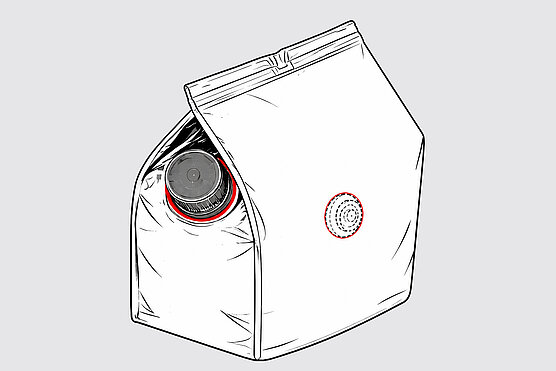 Envase para bebidas con boquilla y válvula, sellados por ultrasonido marcados en rojo